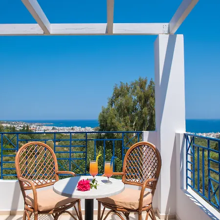 Aparthotel Astra Village & 3*